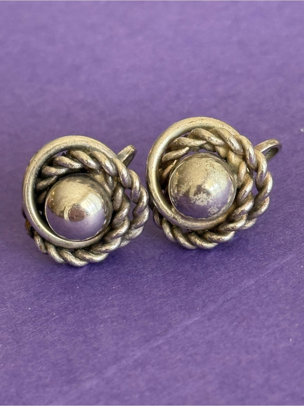 Vintage sterling silver Rope Circle screw back Earrings